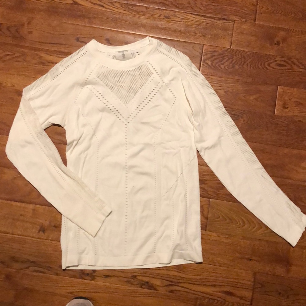 White long sleeve Athleta shirt